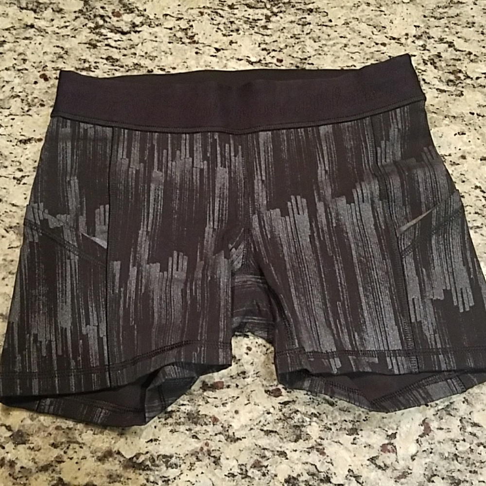 Lululemon short size 2